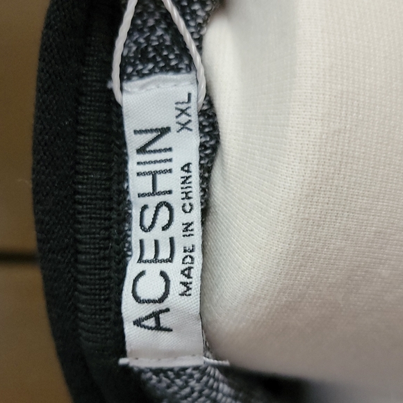 Sweater - Picture 3 of 5